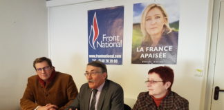 Charles de GEVIGNEY, conseiller régional du Loiret (à gauche) et Sylvie ROUXEL conseillère régionale d'Eure-et-Loir (à droite) aux côtés du Président de Groupe FN Michel CHASSIER.
